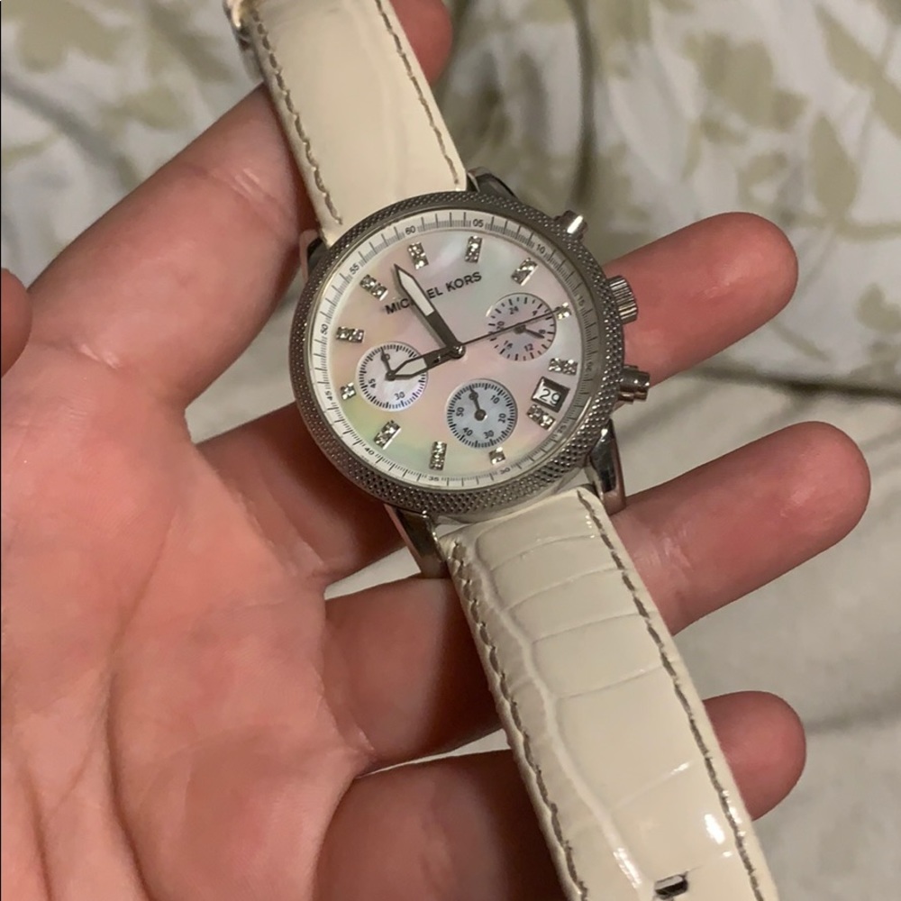 MK WATCH